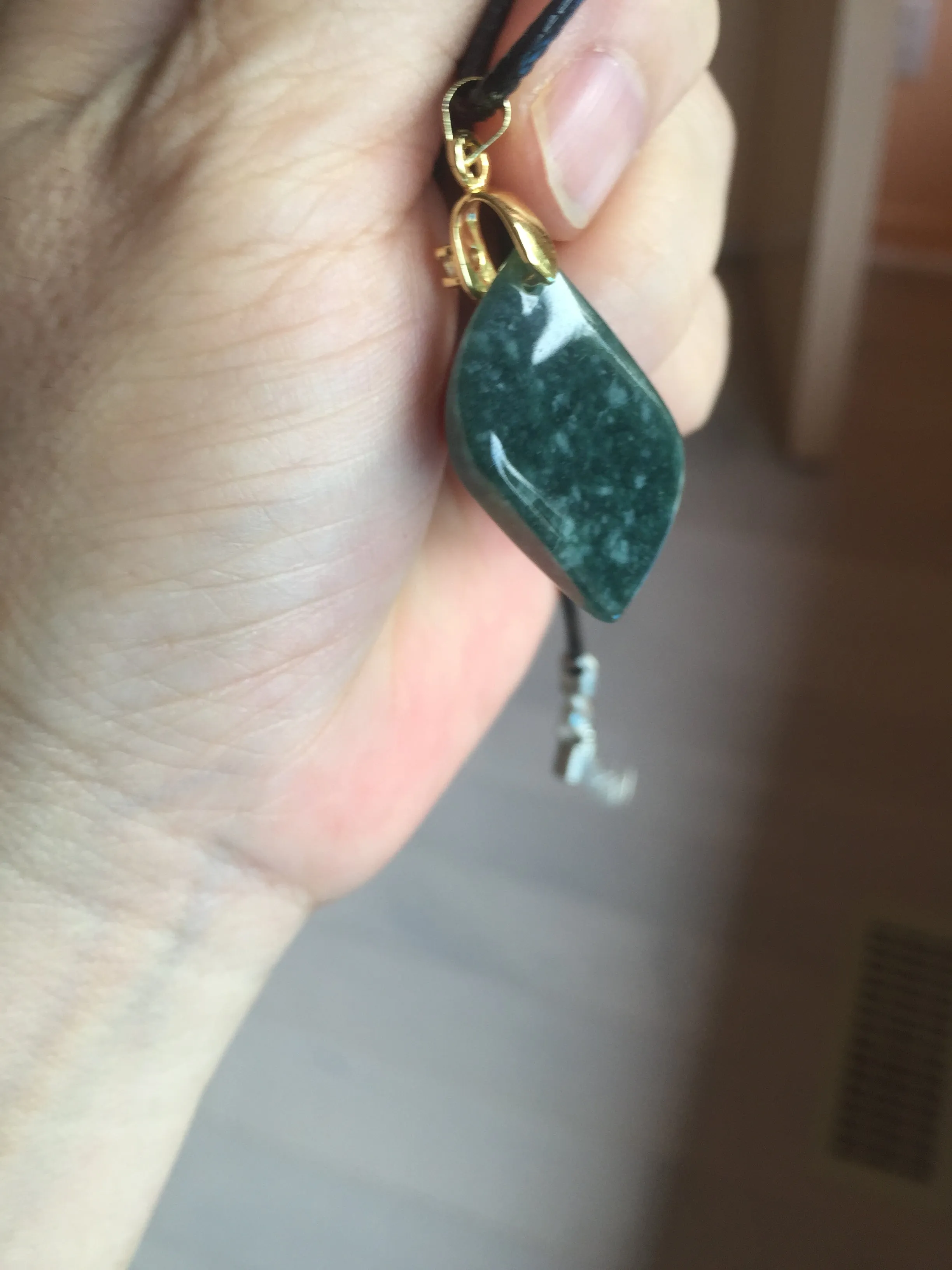 100% natural type A Guatemala jadeite jade icy watery green black gray with flying snow Willow leaf pendant group BP64