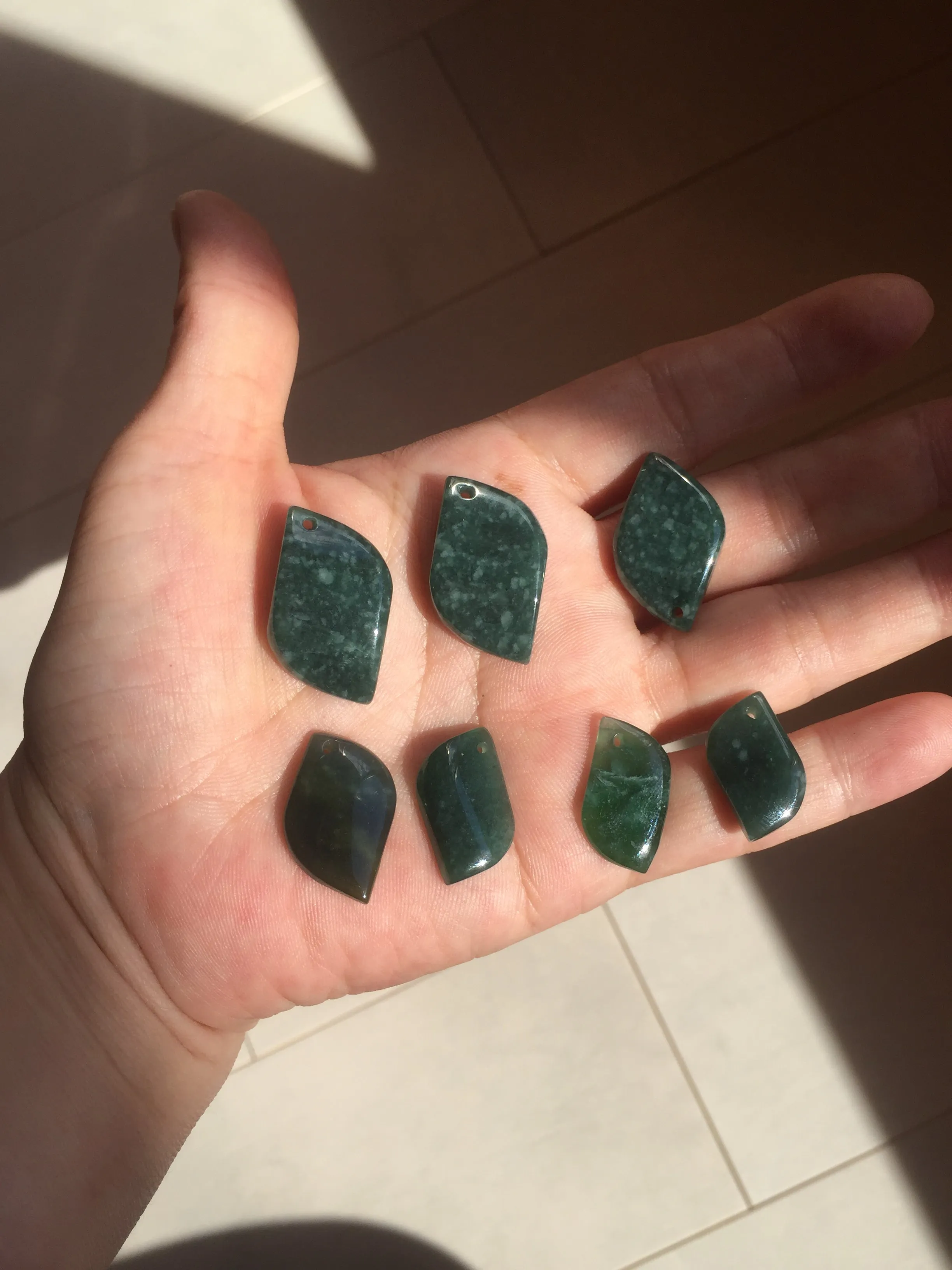 100% natural type A Guatemala jadeite jade icy watery green black gray with flying snow Willow leaf pendant group BP64