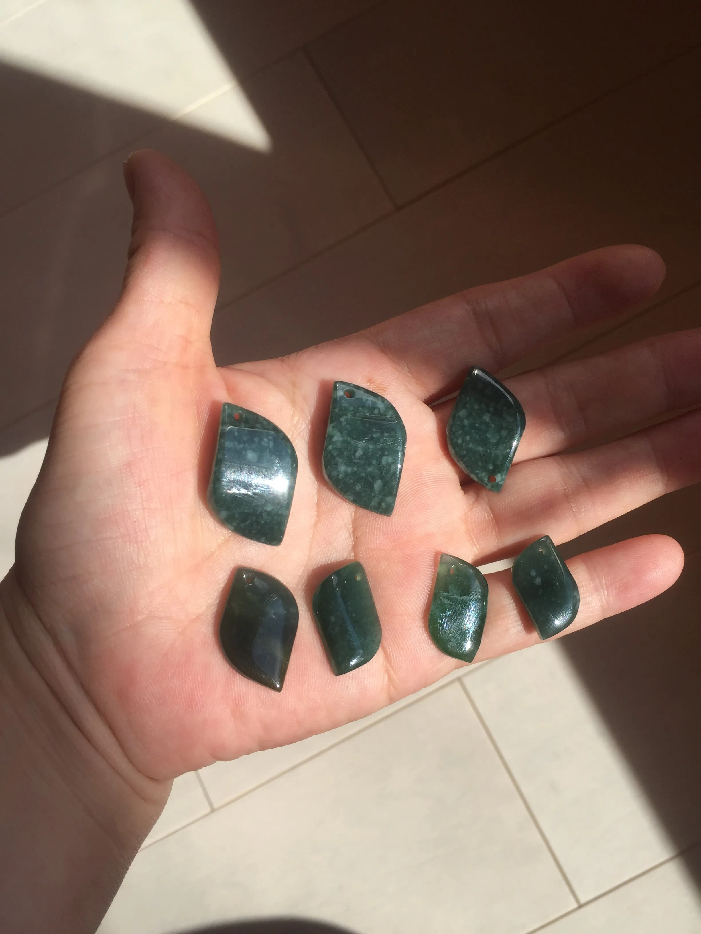 100% natural type A Guatemala jadeite jade icy watery green black gray with flying snow Willow leaf pendant group BP64