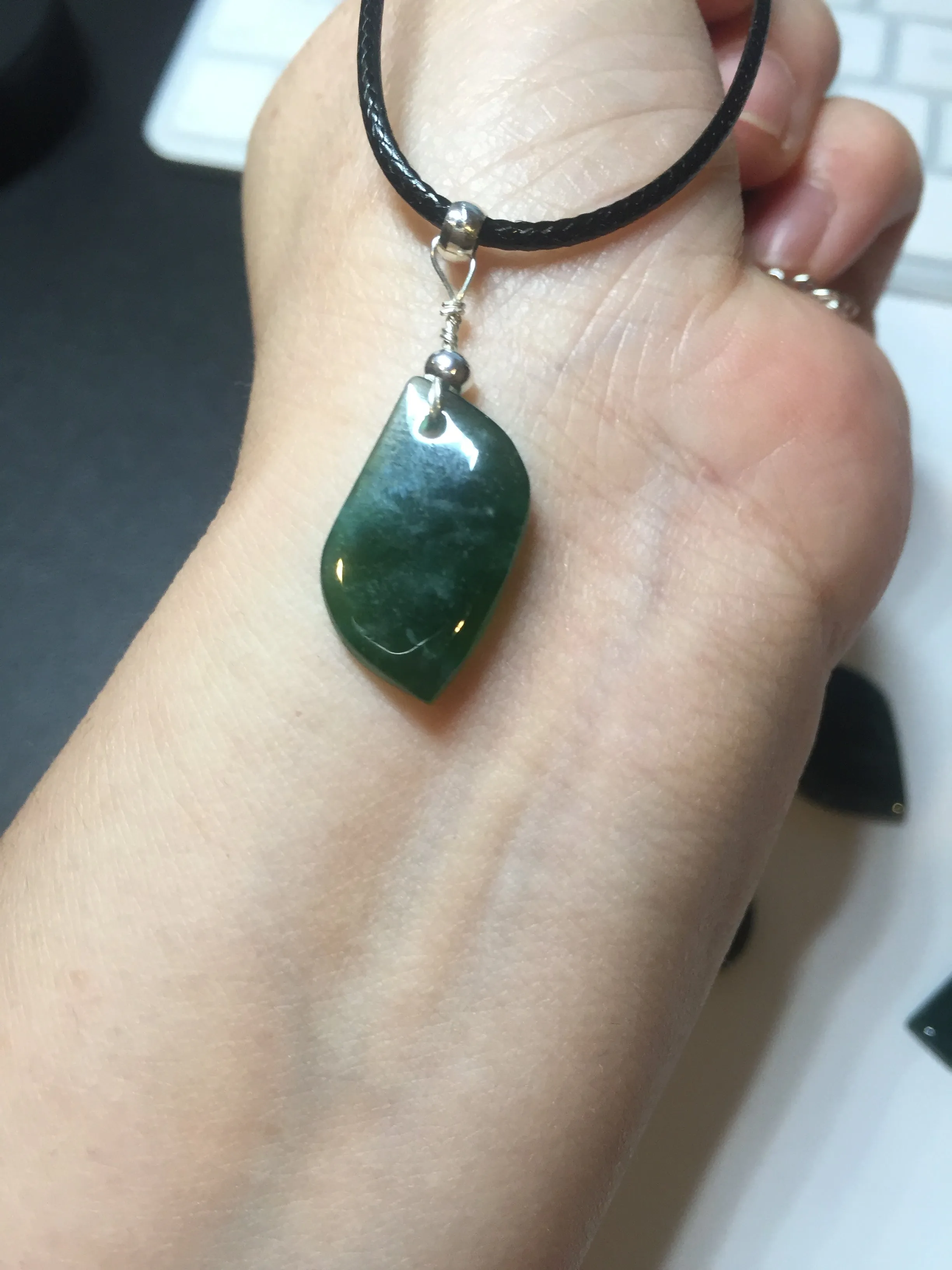 100% natural type A Guatemala jadeite jade icy watery green black gray with flying snow Willow leaf pendant group BP64
