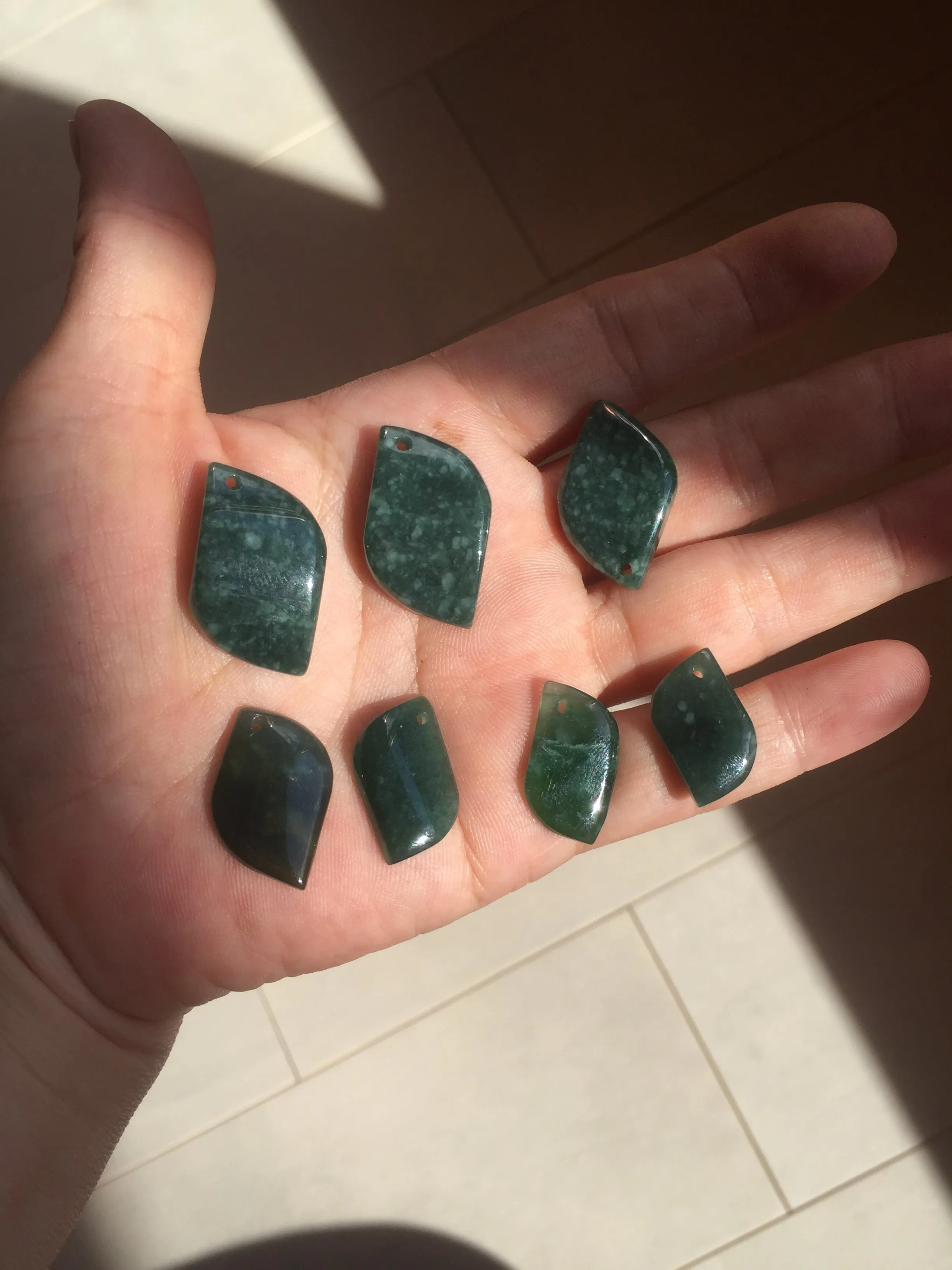 100% natural type A Guatemala jadeite jade icy watery green black gray with flying snow Willow leaf pendant group BP64
