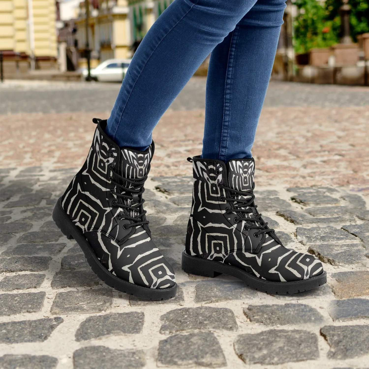 188. Trendy Leather Boots