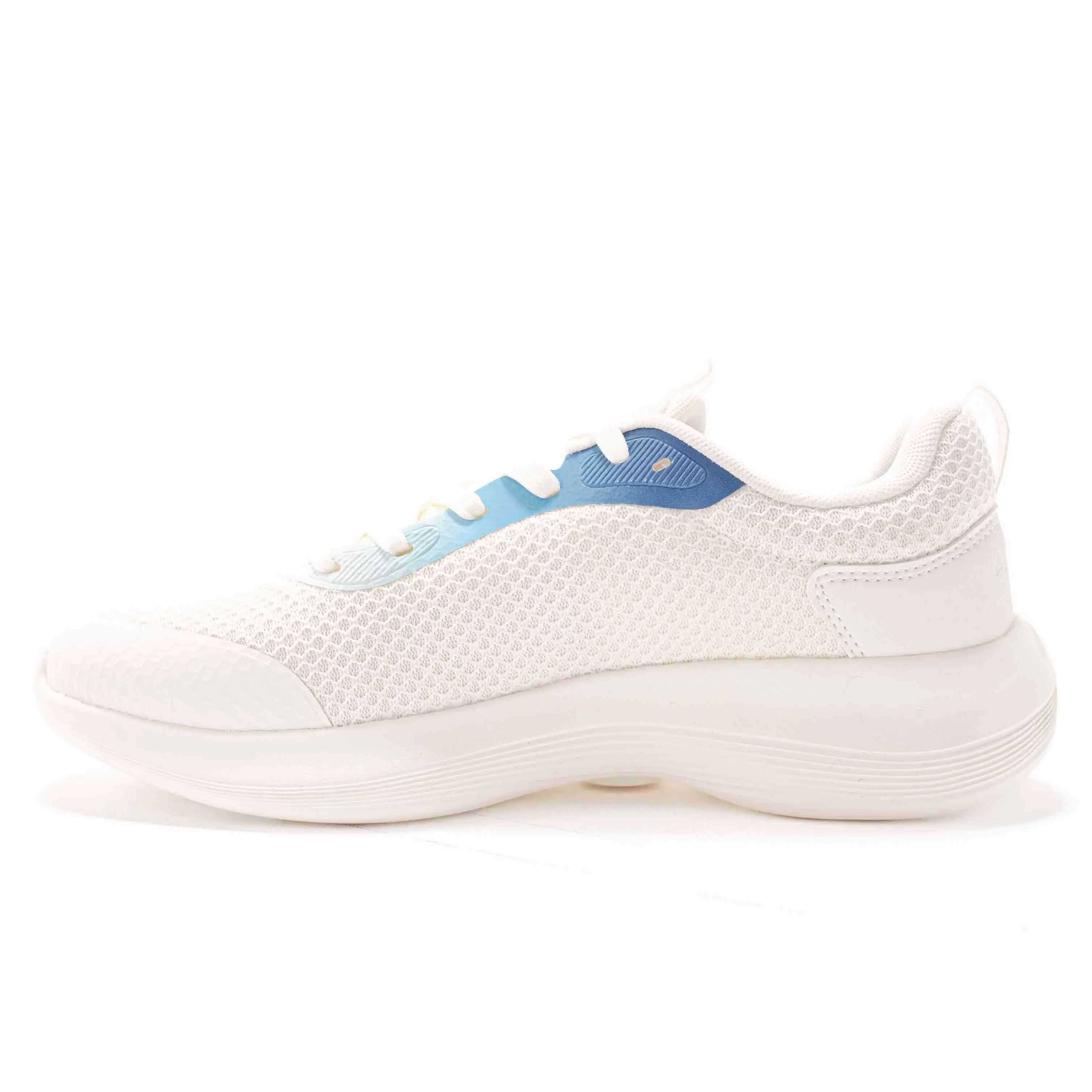 CROSS-TRAINING SHOES