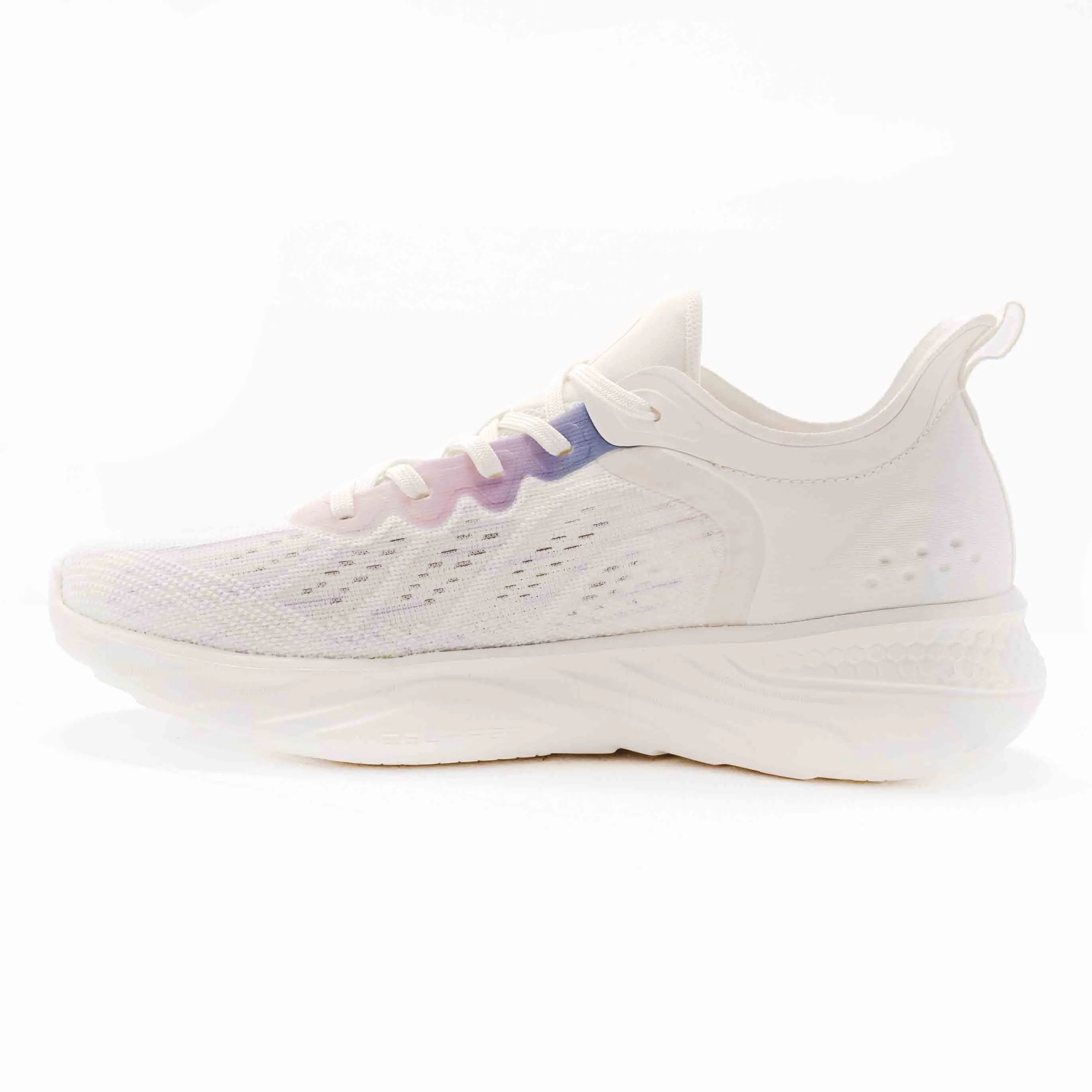 CROSS-TRAINING SHOES