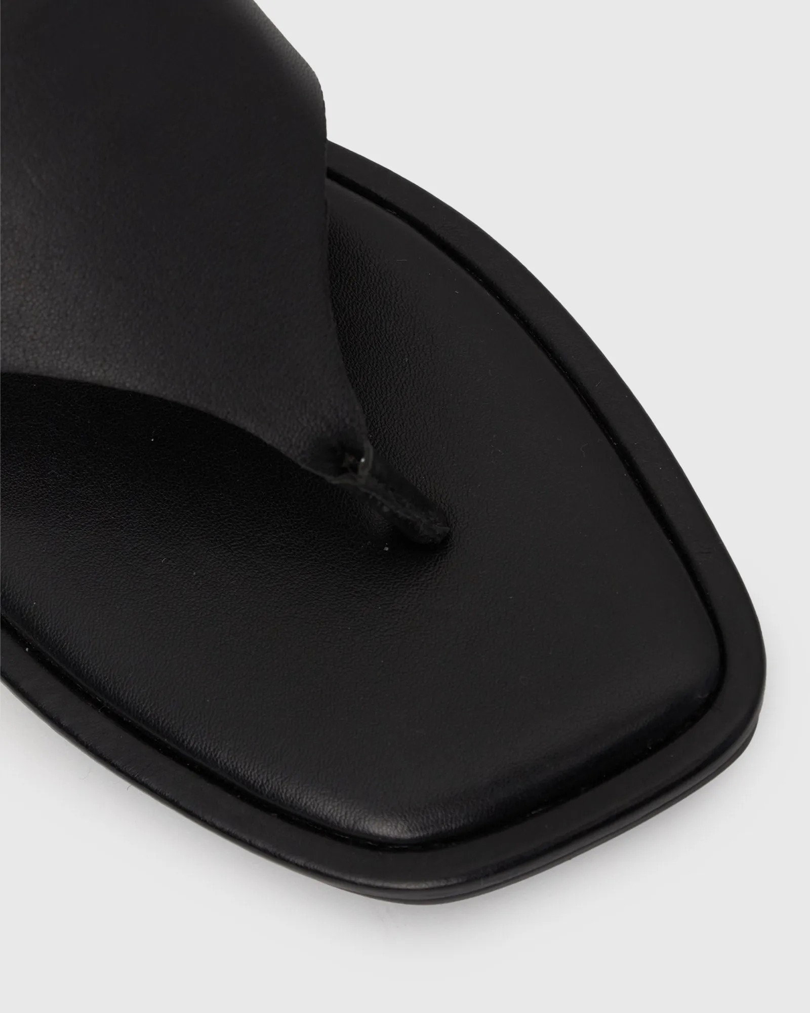 ISANA Leather Thong Sandals
