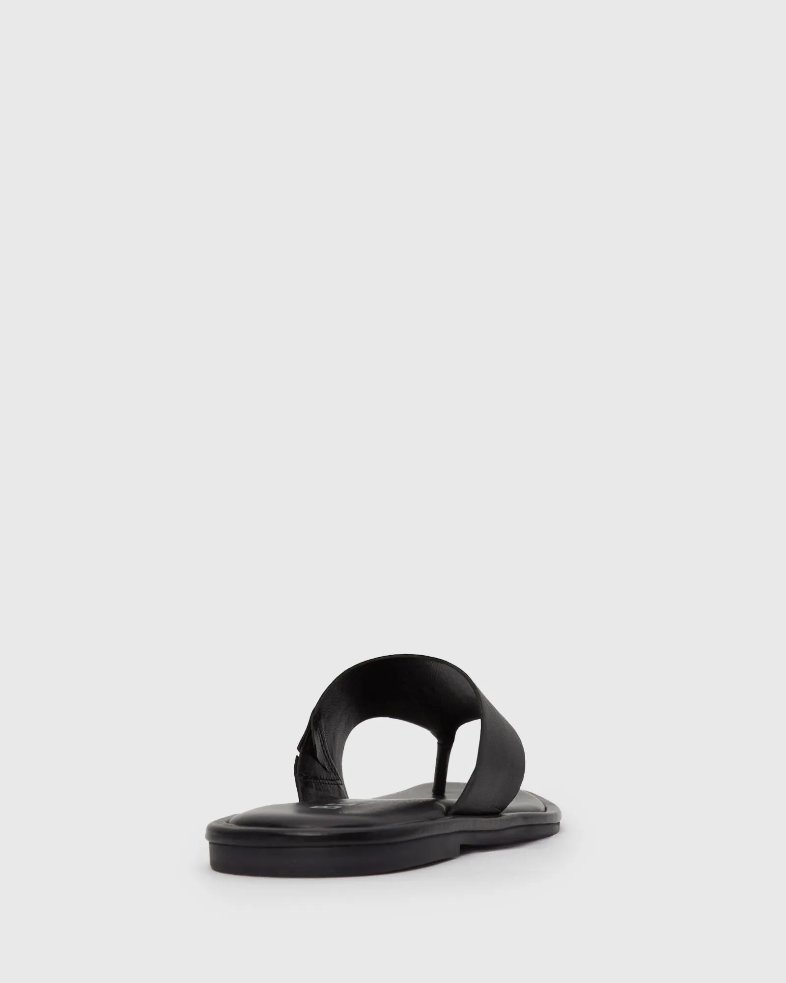 ISANA Leather Thong Sandals