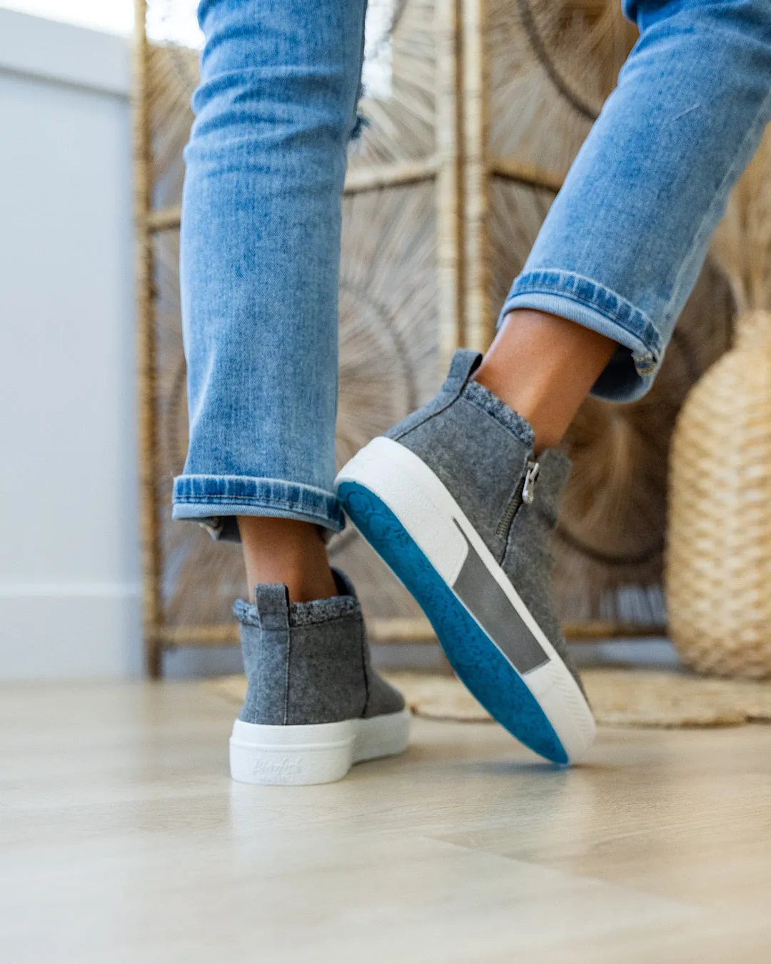 NEW! Blowfish Walkabout Flannel High Top Sneakers - Gray